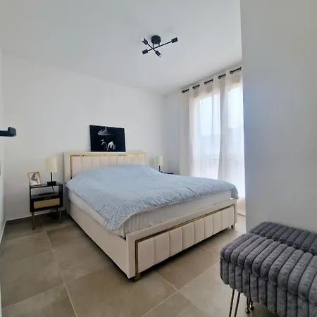 Coquet 2 Pieces Neuf 아파트