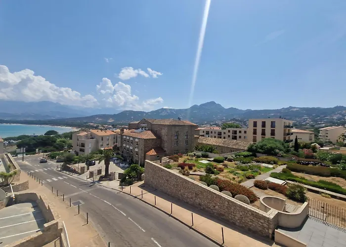 Super 2 Pièces Renové Centre Apartamento Calvi (Corsica)
